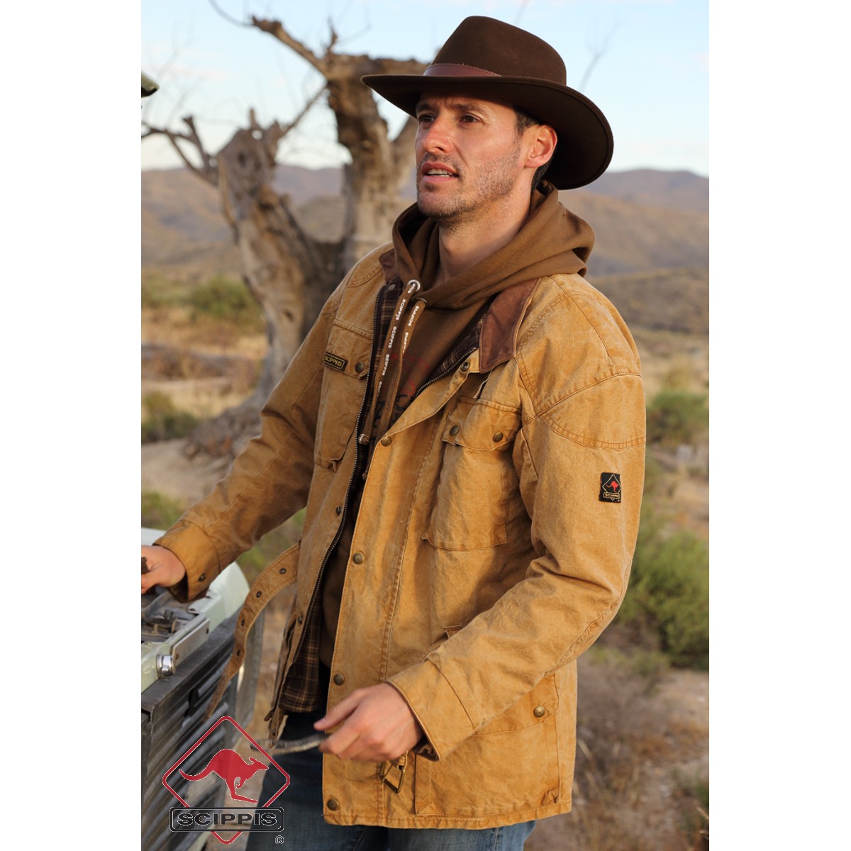 Canvas jacke 9 Waxed Canvas Jackets to Take On Autumn October 21, Buying Guides By Bryan Campbell The more than year service record that waxed canvas has .